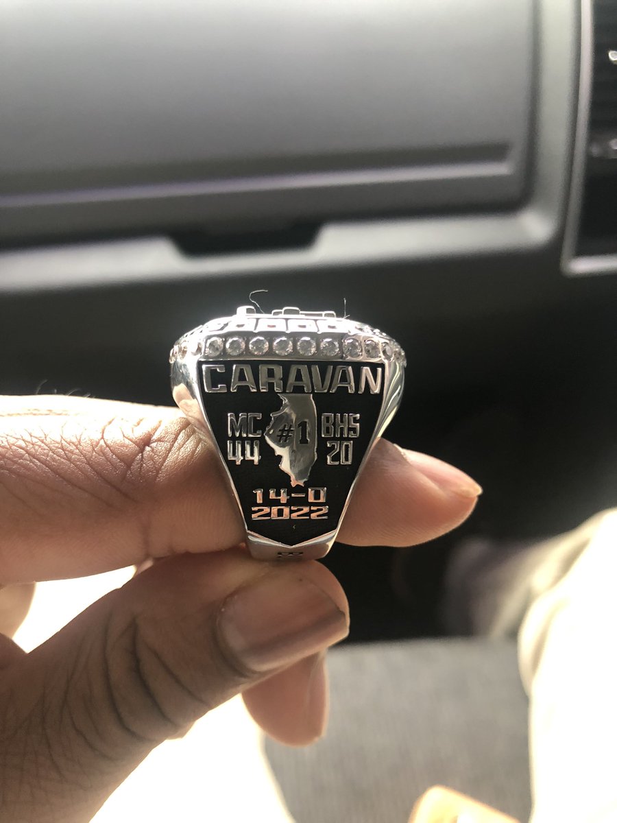 HPayne2007's tweet photo. Ring me 💍 #mountcarmelfootball https://t.co/oIdj9FlayN