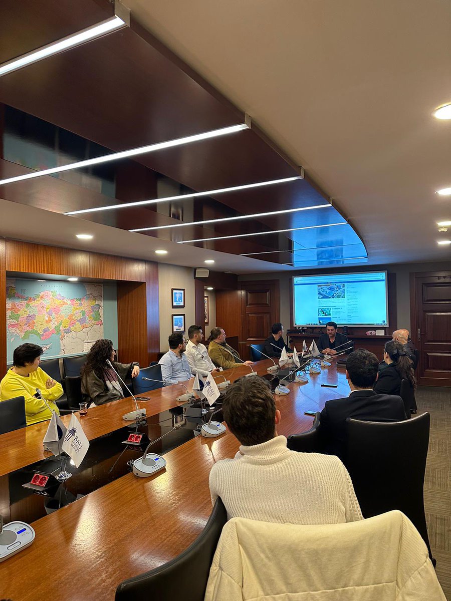 BAU Mezunlar Derneğimizin iftar yemeği ve sonrasında gerçekleştirdiğimiz toplantımız ile yeni aldığımız kararlarımız üzerine konuşma fırsatı bulduk. #daimabirlikte @baumezunIar