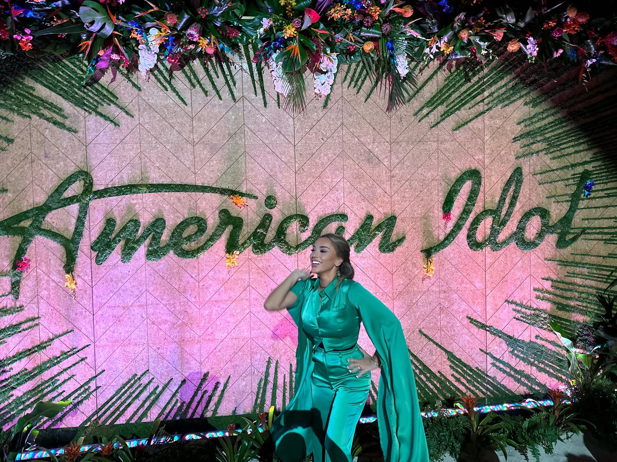 You have the power to keep me in the competition! <a href="/AmericanIdol/">American Idol</a> is on TONIGHT at 8/7c on <a href="/ABCNetwork/">ABC</a> and starting at 5pm PST / 8pm EST you can vote for me!
⁣⁣⁣⁣⁣⁣