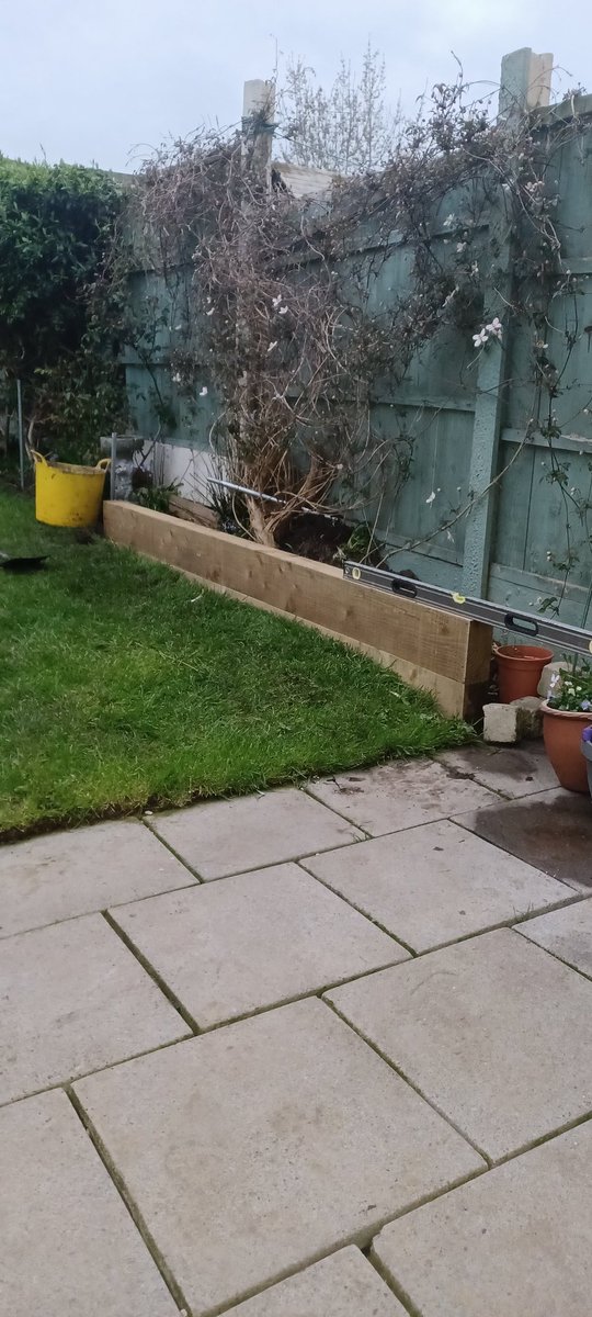 spiderwalshy's tweet photo. And we're off ๐ท๐
Design & Build #SWGardeningServices
#WorkInProgress
#NotEnoughHours
#FuvkCancer too ๐
#neverevergiveup๐๐ท https://t.co/BfkRPR3meA