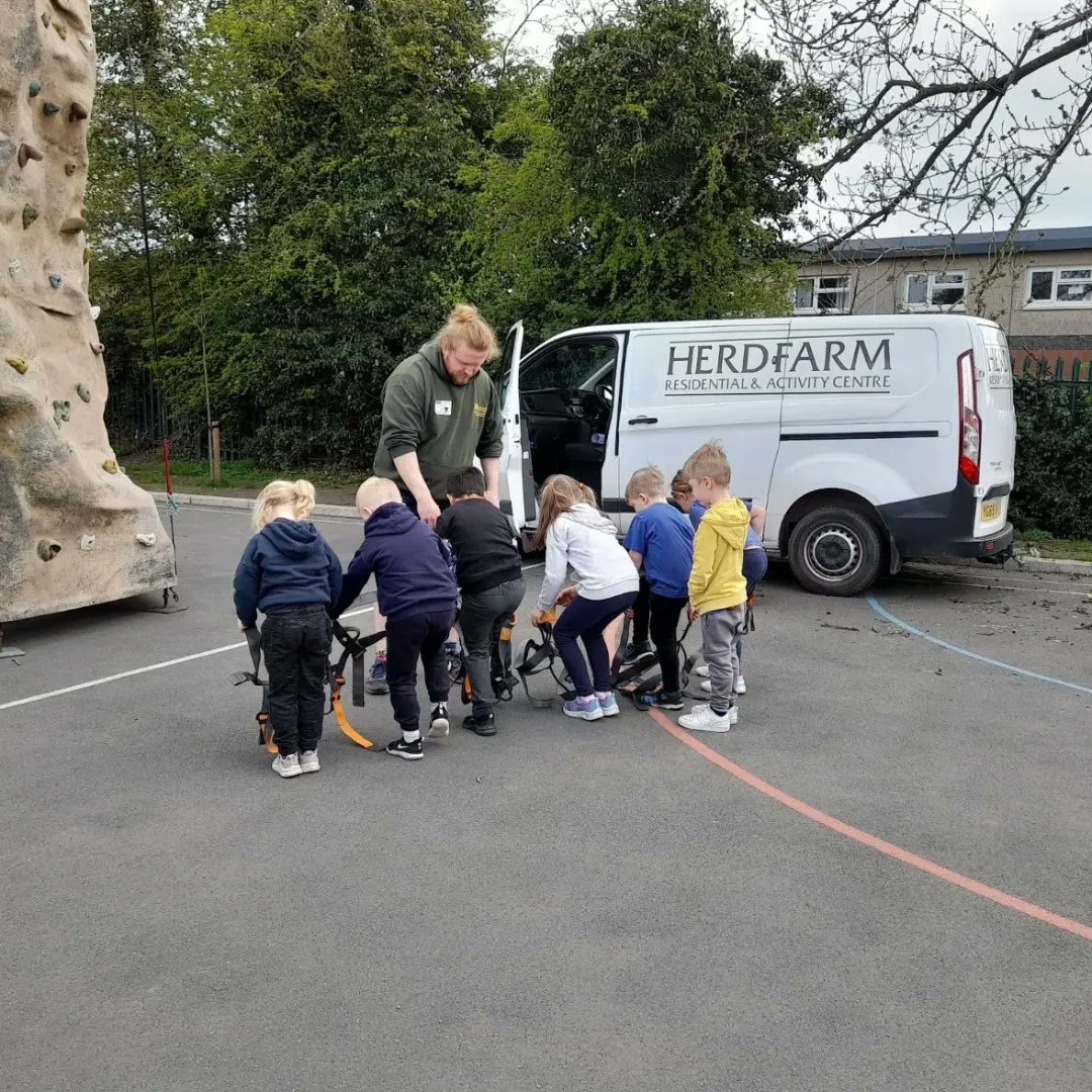 HerdFarm's tweet photo. What a great session today with @sherburnhungate Primary school for their KS1 topic launch!
#letsgoexploring
#Climbing #keepgoing #foottherehandthereseeya https://t.co/AG4vBh9fa0