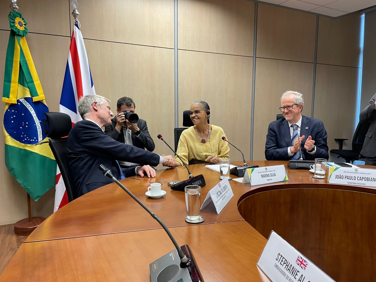 ZacGoldsmith's tweet image. Loved seeing 
@MarinaSilva Brazil’s inspirational Minister for Climate and Environment @mmeioambiente
It matters to us all that the government delivers on its commitments to Brazil’s extraordinary natural environment