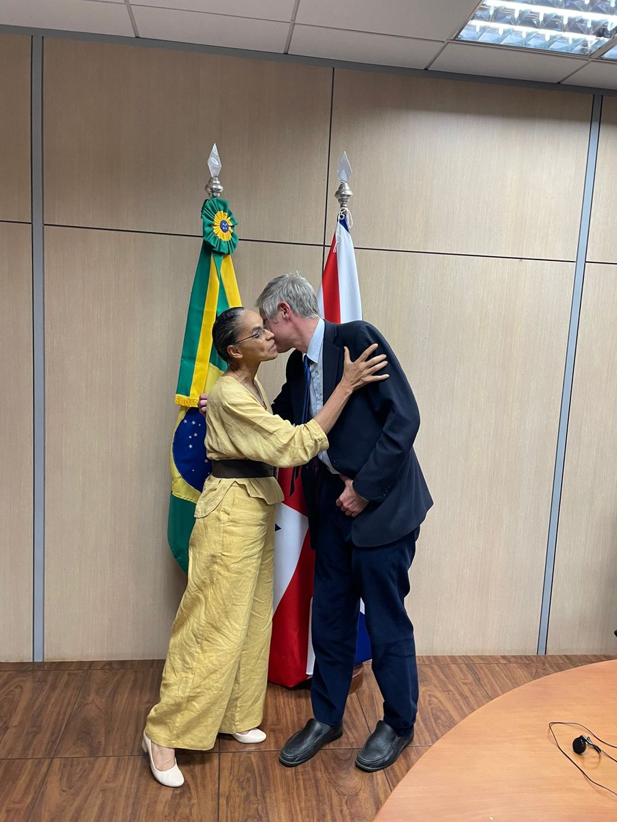 ZacGoldsmith's tweet image. Loved seeing 
@MarinaSilva Brazil’s inspirational Minister for Climate and Environment @mmeioambiente
It matters to us all that the government delivers on its commitments to Brazil’s extraordinary natural environment