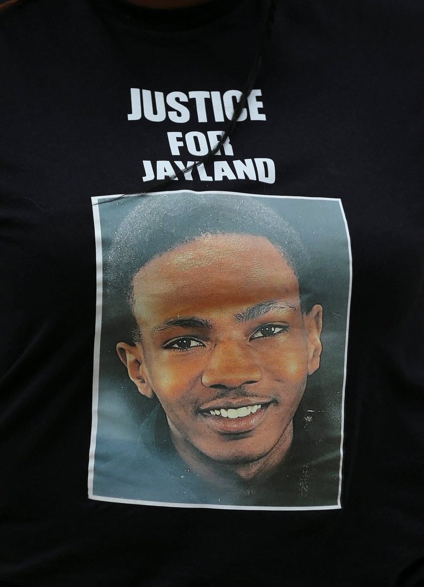 BREAKING: The 8 police officers involved in the killing of #JaylandWalker will not be charged, after a grand jury declined to indict them.

Akron, OH, police shot the 25-year-old Black man 46x, including 5x in the back, as he ran from a traffic stop in 2022.