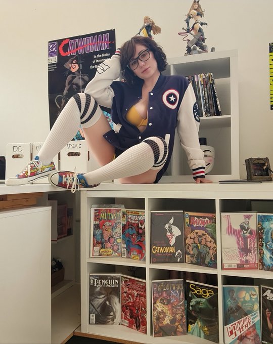 💖JVD - Guess my favorite DC and Marvel character... 🤔 Hint: I have cosplayed as both of them 💖 https://t.co/KwIkUuvaTE