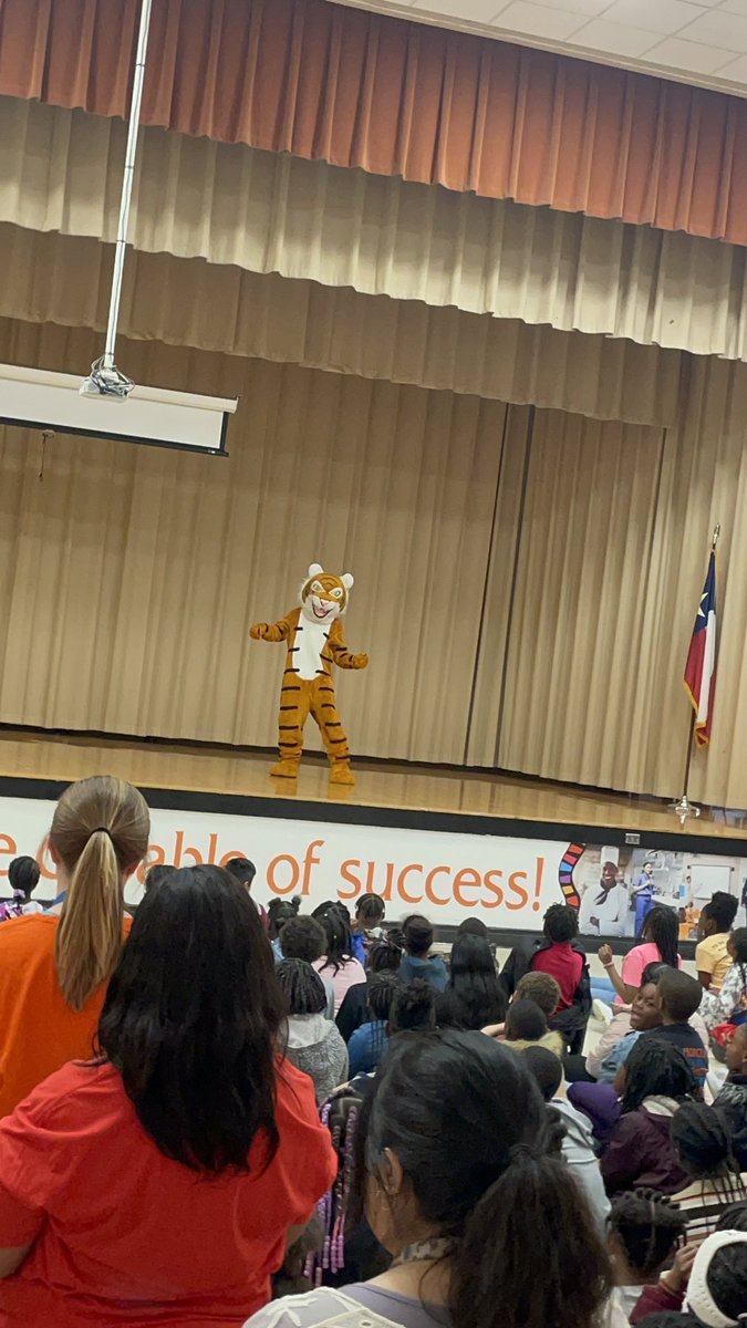 TMS Cheer tweet media