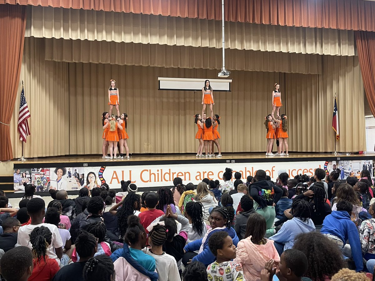 TMS Cheer tweet media