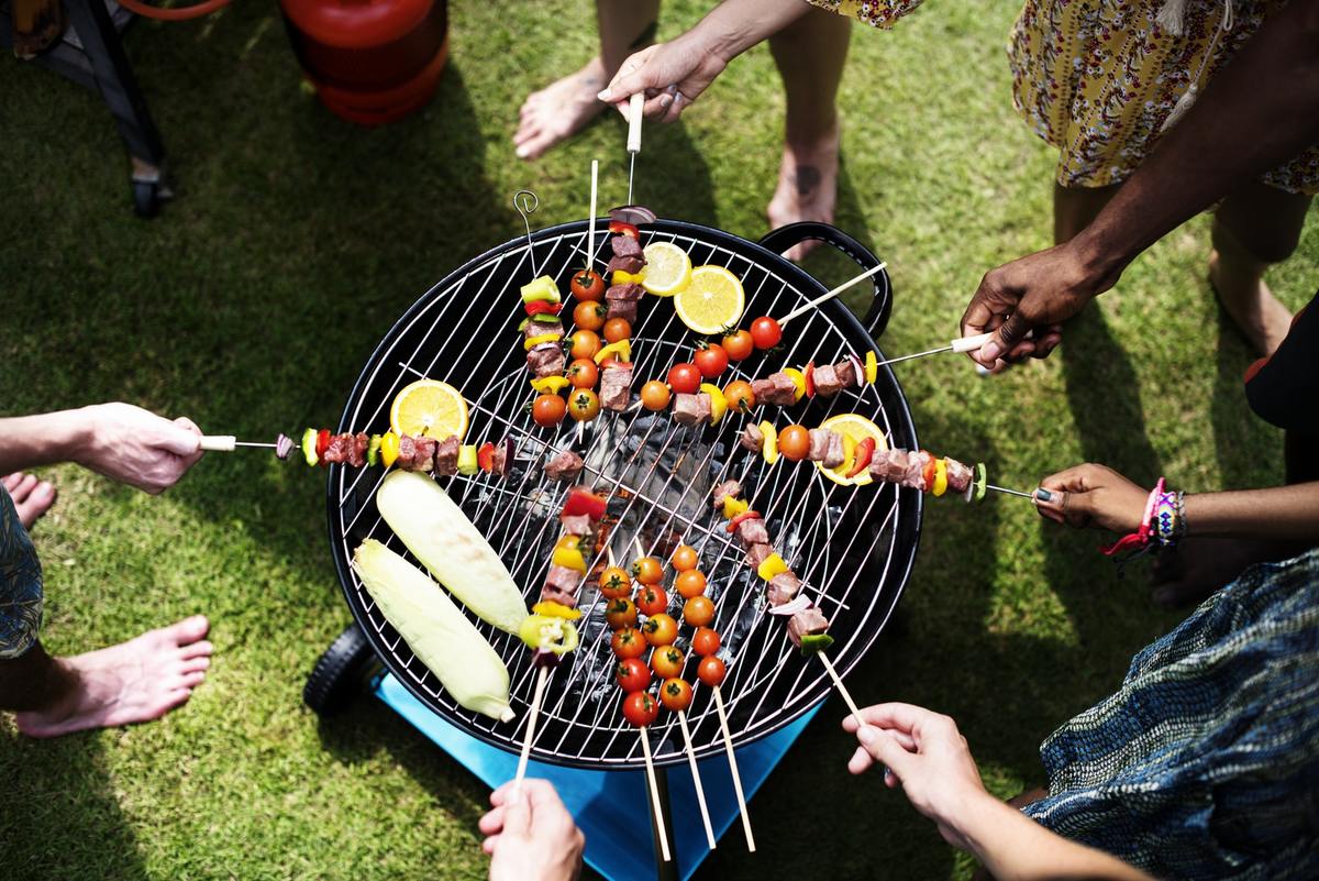 Burke_12's tweet photo. Tag a friend who throws the best backyard barbecues!
#Realtor #HomeSeller #MNrealEstate #HomeBuyer #HomesForSale #SellMyHouse #Buyer #Seller #HomeSellingTips #TwinCities #FirstTimeHomeBuyer #luxuryhomes #Downpayment... https://t.co/ApbOIWJo3h https://t.co/qk0xFxlEVD