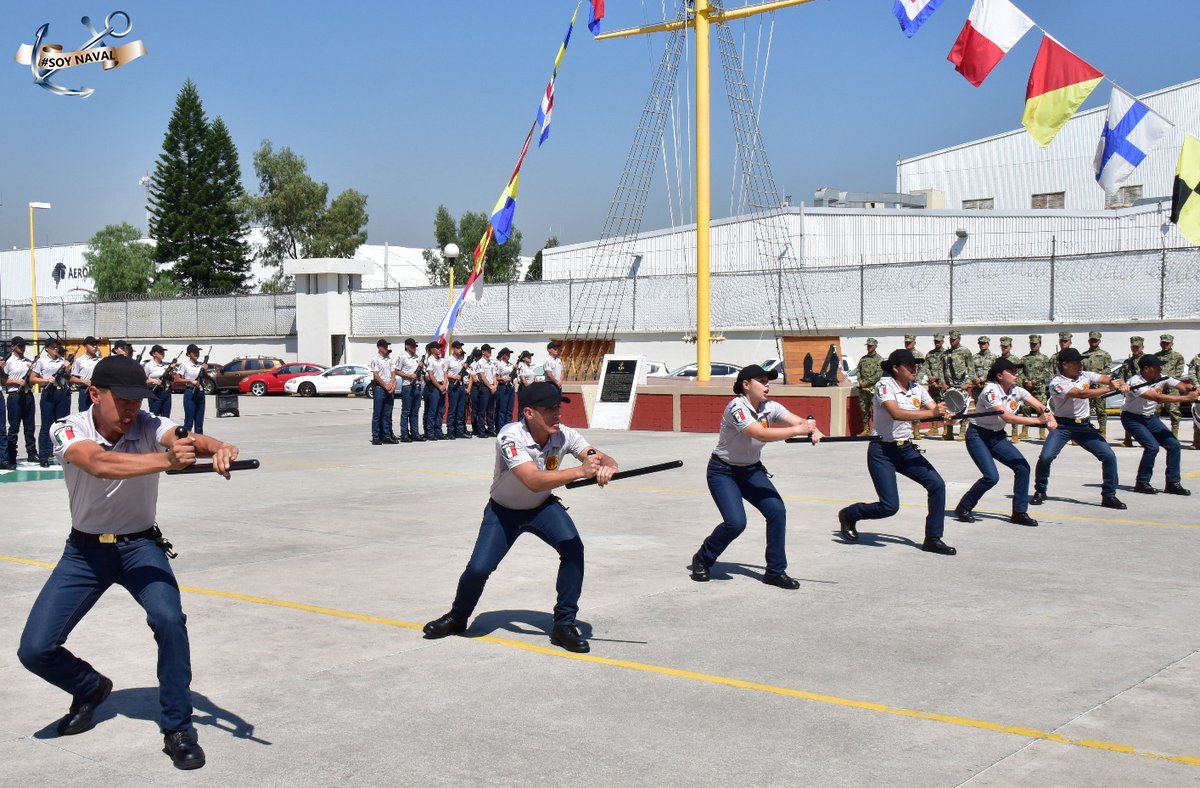 SEMAR_mx's tweet photo. Reforzando las actividades de vigilancia de Guardia Costera, las Unidades Navales Portuaria y Aeroportuaria llevaron a cabo la clausura del curso básico de “Protección Portuaria y Aeroportuaria”, con esto mejoramos nuestras habilidades #ParaServirAMéxico.
#UNAPROP
#UNAPAP https://t.co/58FHoyMCEC