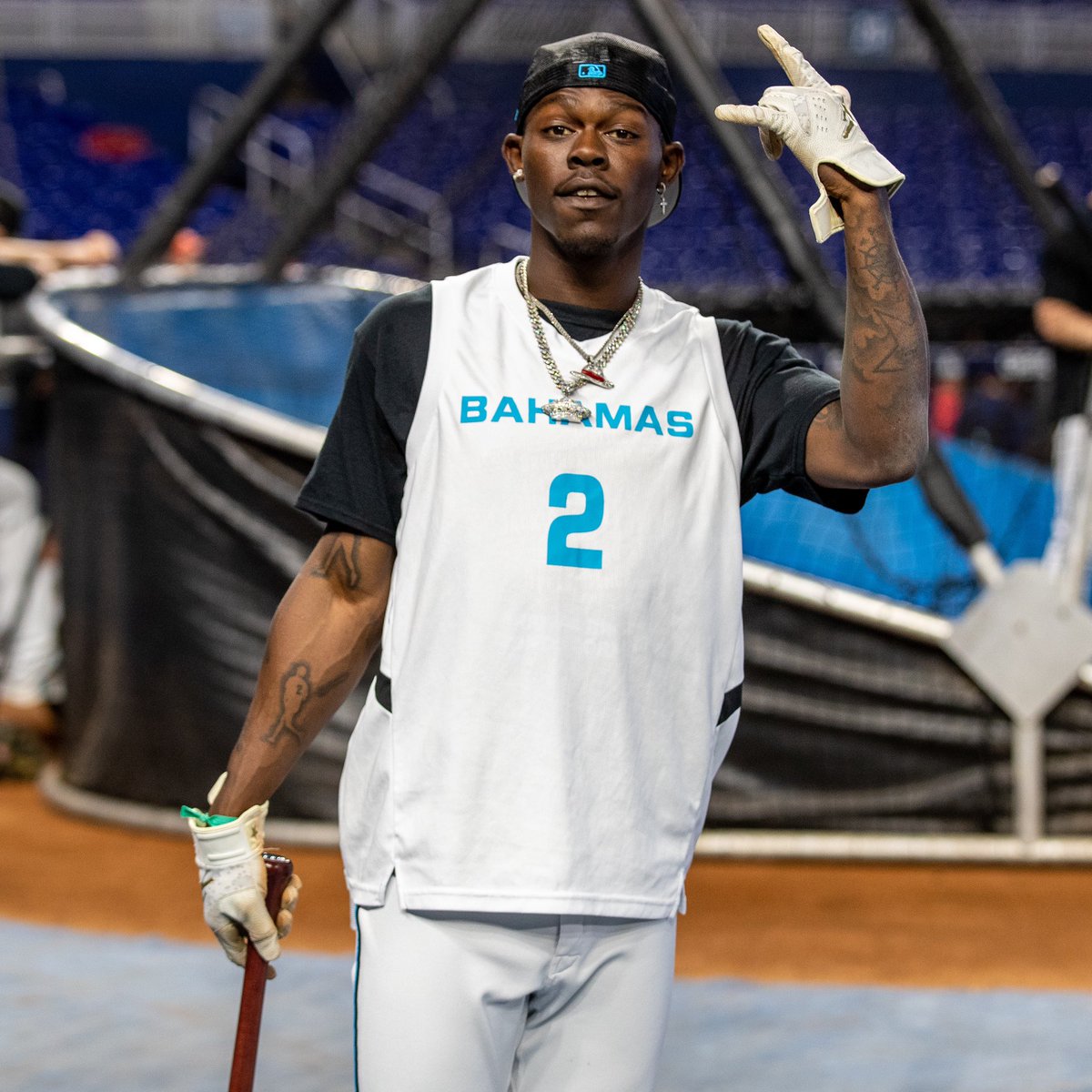 10thYearSeniors's tweet photo. Finally got the jersey to match the Eurostep celly

#bahamas #242totheworld🌎🇧🇸 https://t.co/vO04ndDyew