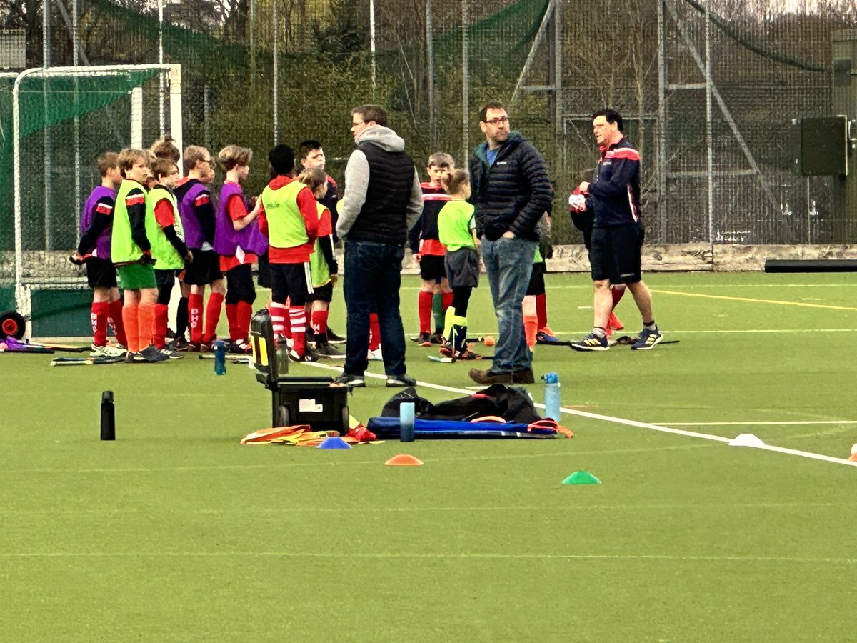 Love our transition sessions - using the next 6 training sessions for players to move to new age groups, meeting coaches and new team mates. #playerattheheart #managingchange #juniorsrock <a href="/BasingstokeHC/">Basingstoke Hockey</a>