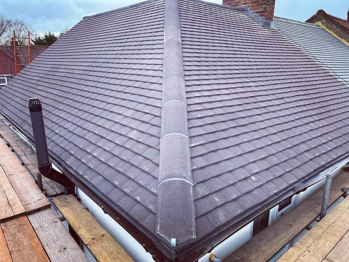 DunningBuilding's tweet image. Another New Roof finished, this one in Worcester Park. 

Give us a follow on any of our socials to keep up to date on what we’re up to. 👀 
Instagram - 📷 
@dunningevans 
Facebook - 🟦
Dunning And Evans Ltd.
Twitter - 🐦 
@DunningBuilding

Contact 📞💻📧

#dunningandevans