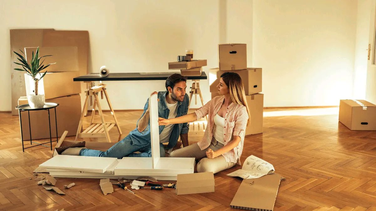 ¿Cómo saber cuánto sube el precio de venta por hacer la reforma de tu vivienda? buff.ly/3GML3wG 🤔🛠️🏠👷🏻💸 #Edificacion #Valor #Vivienda