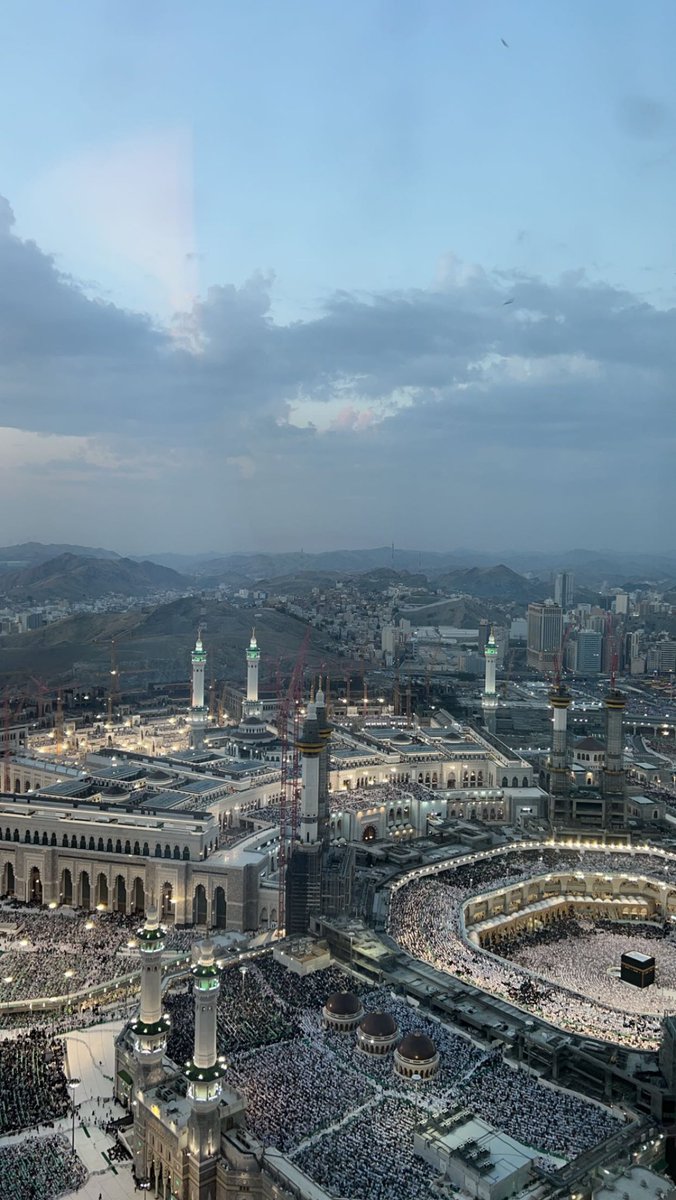 اللهم لا تخرجنا من شهرك الكريم إلا وقد أصلحت أحوالنا وأسعدت قلوبنا وغفرت ذنوبنا ونسألك اللهم إستجابة لدعائنا اللهم وإن كانت هذه الليلة ليلة القدر فإجعل لنا فيها اوفر الحظِ النصيب……..