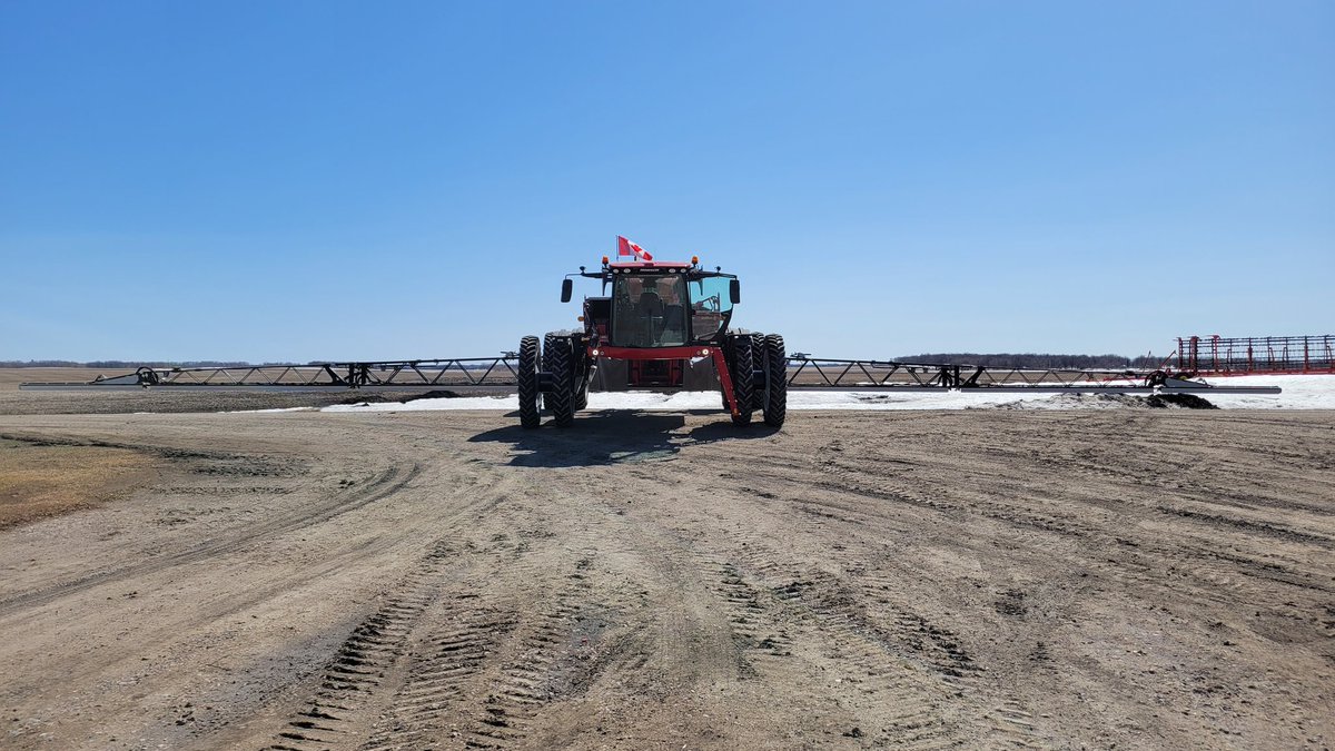 Tobakev1's tweet photo. The old Horsch with duals.  Hope it will float in the mud! #plant22 https://t.co/gnt2yPkgvN