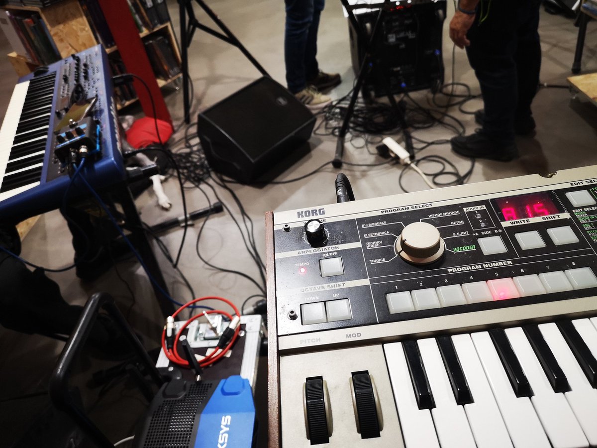 Lunes 16 (Preparar concierto) 
Jueves 20 (Madrid)
Viernes 21 (Barcelona)