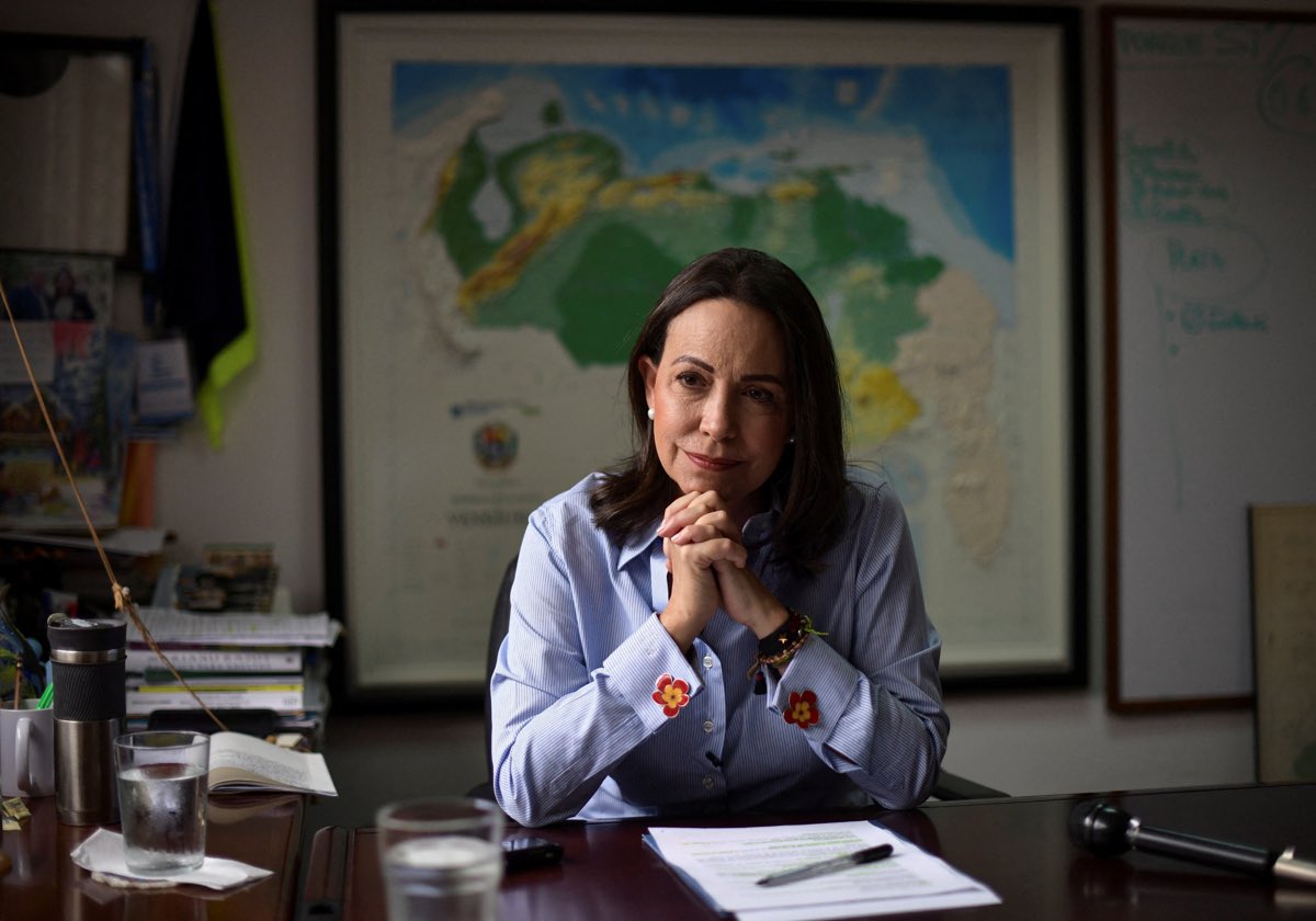 EmaFigueroaC's tweet photo. ¿Votarías por María Corina a la presidencia? Dale ❤️ si la apoyas y comenta tu opinión sobre ella https://t.co/lZ3aHmI6uT