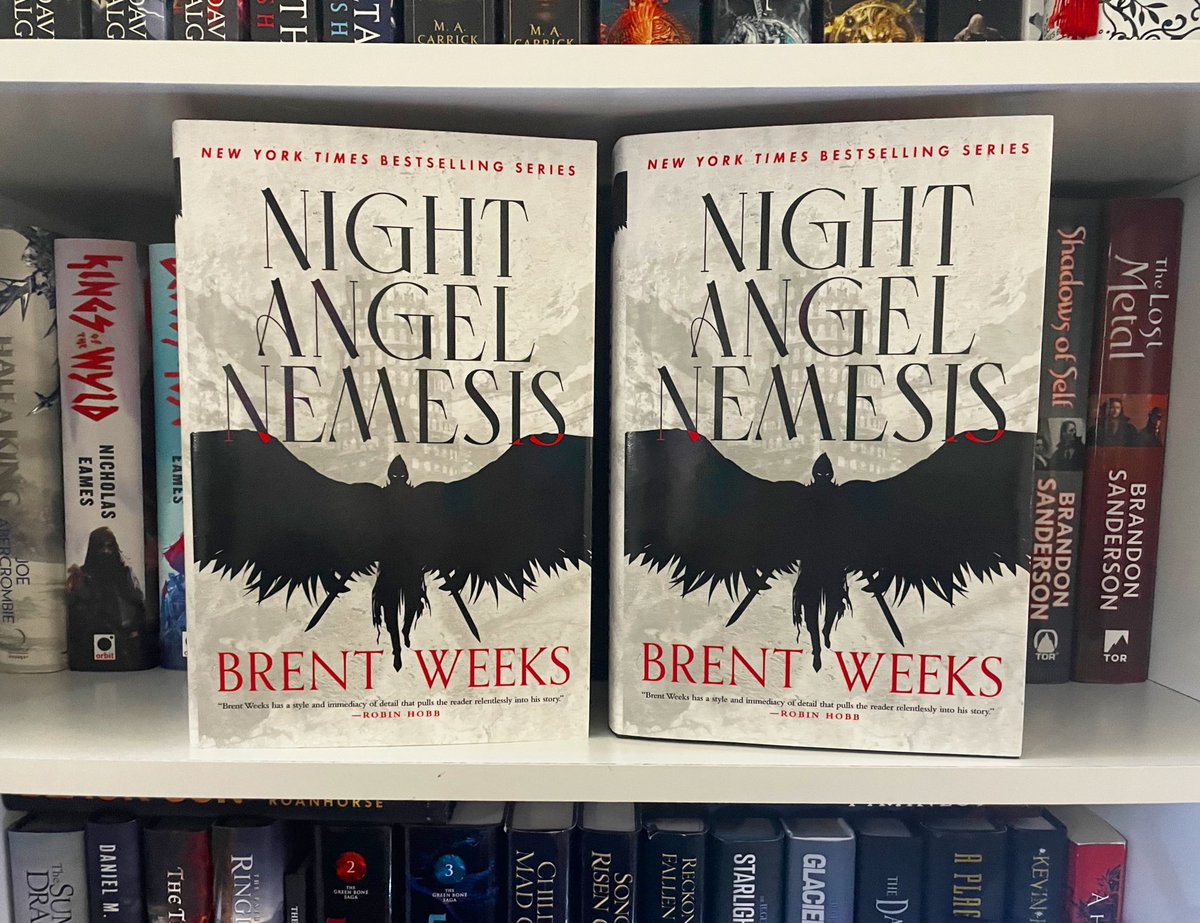 🚨GIVEAWAY🚨 A VERY happy (and thicc) mistake landed on my doorstep! So I get to make someones day better. Enter to win one of these beautiful hardcovers of Night Angel Nemesis by @BrentWeeks ➡️Just follow me and retweet 🌎International 🎁Winner will be randomly chosen in a week