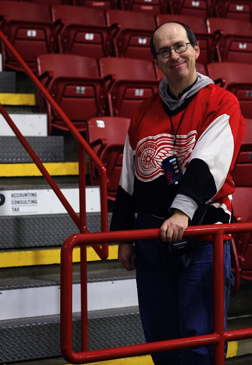 weyburnredwings's tweet photo. Happy #NationalVolunteerWeek!

From security, selling 50/50s, tickets, running our store, goal judging, running the team store, the bar, being a part of our board, so much more, the Wings would be nothing without our volunteers and our amazing community!

#WeyburnRedWings #SJHL https://t.co/X5ilb4KOrY