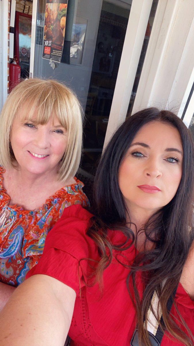 PR_Chrissyy's tweet image. Are we really twins? Lol love you Ma 😘 Memories last forever