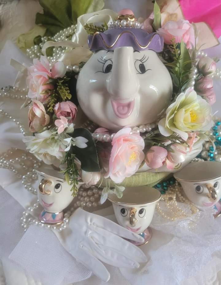 kyblueblood's tweet photo. Beauty and the Beast Tea Party is having a raffle.  Miss Pott’s tea set! Saturday. May 13, 2023.  Tickets are $1.00 each or 6/$5.00. #atmospherictheatre #firstchristianchurch #beautyandthebeast #maysvilleky https://t.co/psXa3I1KJ3