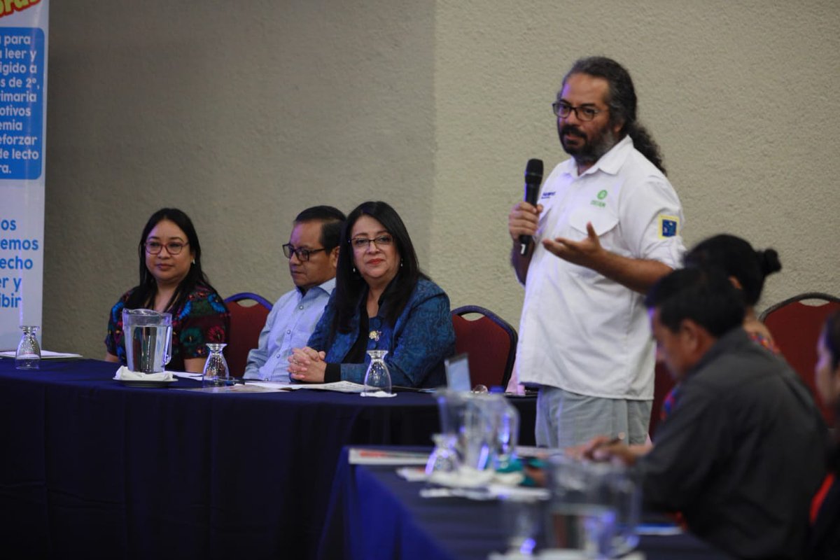 MineducGT's tweet photo. Representantes de #PRODESSA indicaron que la coordinación con el Ministerio de Educación fue fundamental para alcanzar los objetivos de los programas "Yo te Apoyo" y "Fiesta de Palabras", cuyos resultados en beneficio de los estudiantes guatemaltecos fueron presentados hoy. https://t.co/rg8JIaiu5f