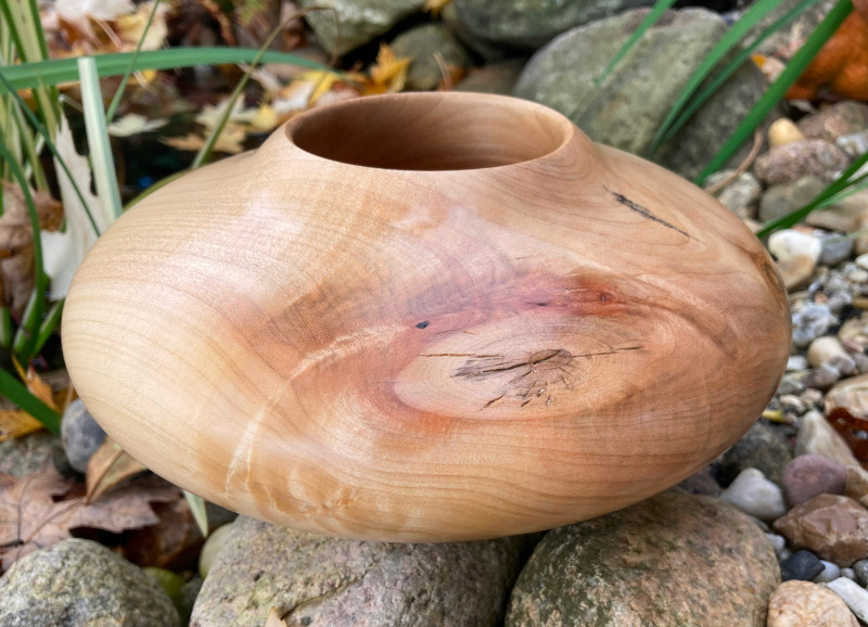 BergwerkD's tweet photo. vessel made of maple wood with a linseed oil and carnauba wax finish

diameter: 7,4inch
high: 3,3inch

#wood #woodworking #woodwork #woodworker #woodart #wooddesign #woodlathework #woodlatheworker #holz #holzdeko #holzdesign #drechseln #drechsler #hamburg #germany https://t.co/jwt1KRzuJL