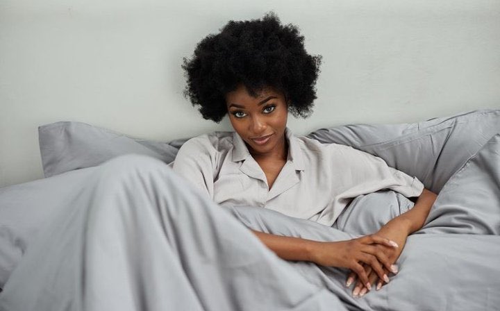 Priscy_Efya12's tweet photo. Beauty Tukura In her natural hair and face >>>>>.

Did you all see the face when she woke up from bed.

It was giving 👇

#MyBeautyfulLife 
#BeautyTukura https://t.co/t420P100Ts