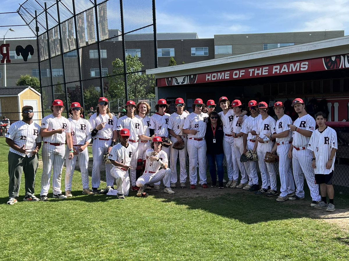 IB_DEE2's tweet image. These kids are the best!  Thank you parents and team for making my day so special!! #thebestofthebest
#birthdaygame @RolesvilleBSB
