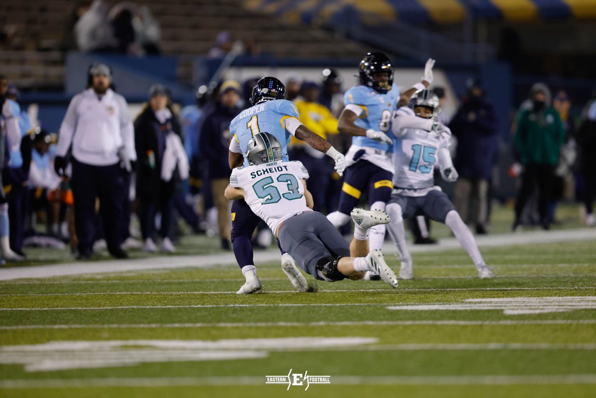 Coach Scheidt tweet media