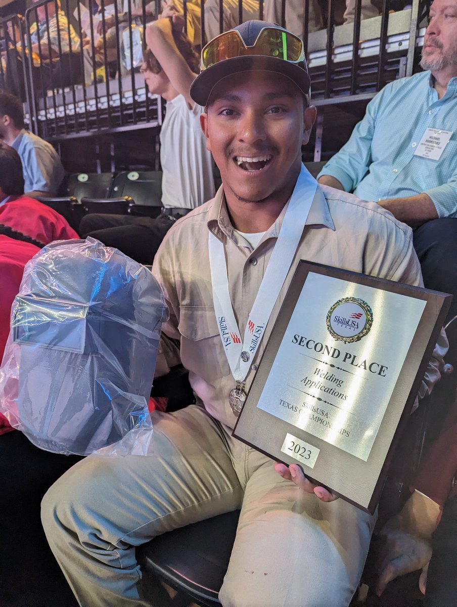 _AnthonyISD's tweet photo. Representing Anthony ISD on a state level!🧑‍🏭
 
Daniel Sotelo, Anthony High School senior, was recently awarded second place in the Skills USA Texas Championships for welding applications. The competition took place in Corpus Christi in March. 
 
Congratulations, Daniel! https://t.co/TuBXjC5MYZ