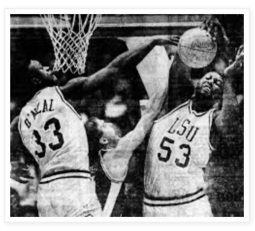maragotayenano2's tweet photo. @Hansen4Three memories…. @LSU #StanleyRoberts @shaqtin https://t.co/eAcpjs78o3