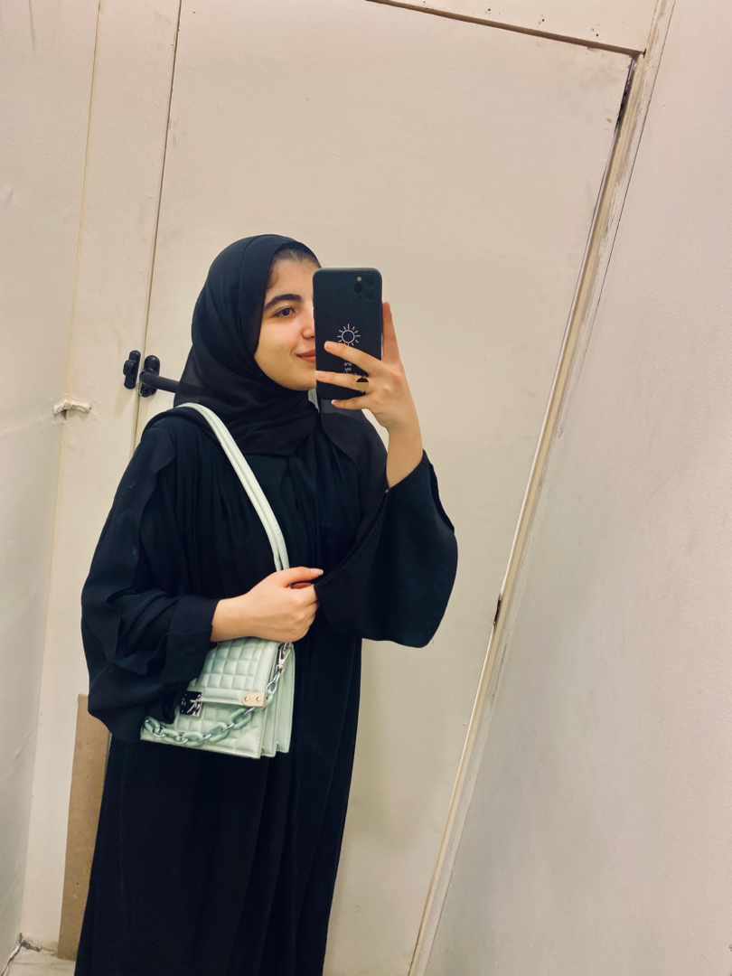 الابتسامة الخطيره 😉