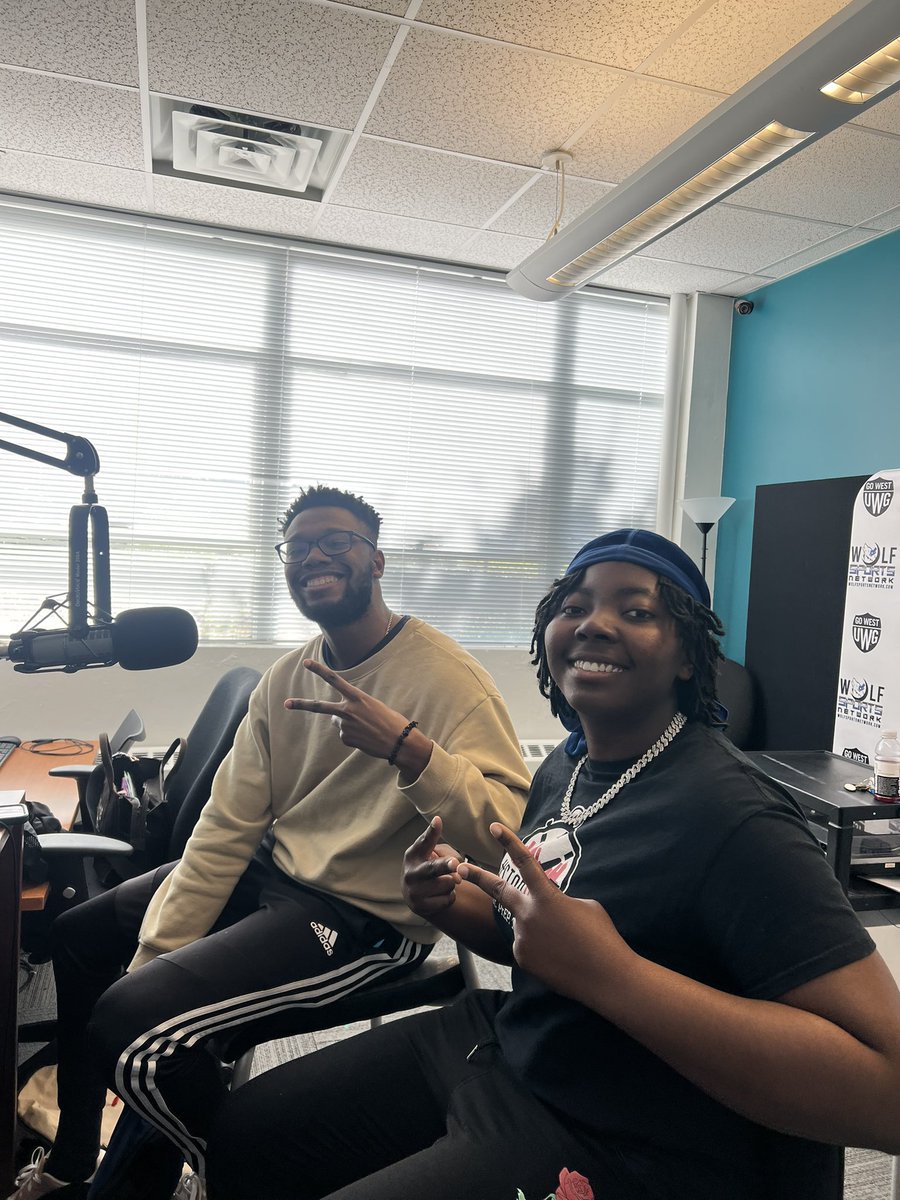 GamingWOLFUWG's tweet photo. Special thanks to Kamal and Alex for joining us this episode😎 
#Uwg #Uwg23 #uwg24 #uwg25 #uwg26 #Trending #gaming #Radio #WOLFRadio #collegeradio #esports https://t.co/IQIa9DNN1T