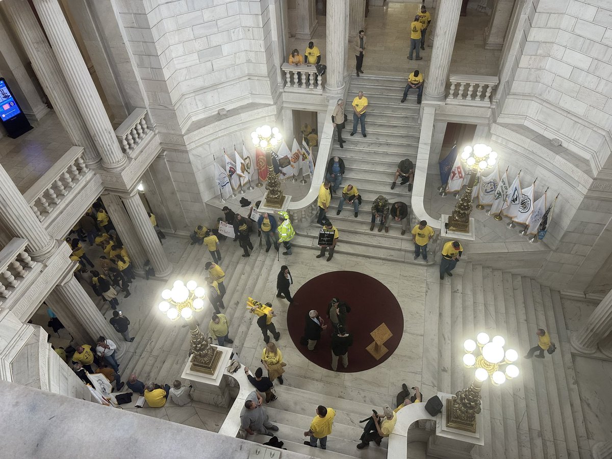 Here for long night #1 of 2 for hearings on gun violence prevention legislation. Let’s #banassaultweapons RI and #keepkidssafe with secured storage. @MomsDemand