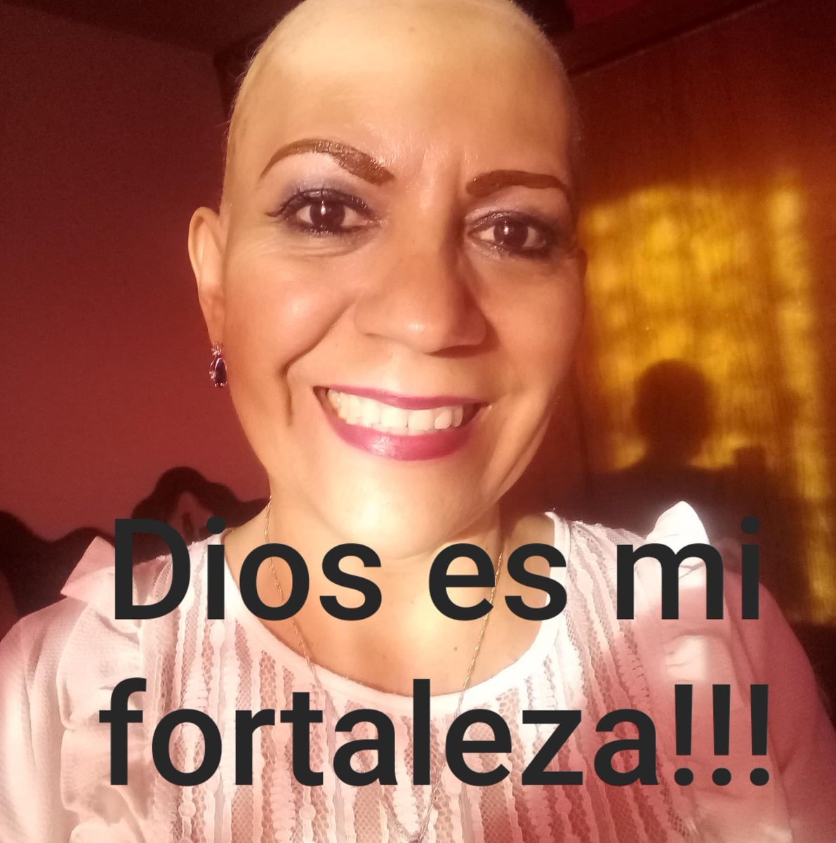 yaelisimaa's tweet photo. Ojalá puedan atender la petición de un oncólogo clínico en el Hospital Presidente Juárez del ISSSTE, Oaxaca. El Director dice que el Dr Castro no quiso firmar. Estamos a la deriva sin médico oncólogo, luchamos por nuestra vida!!! Requerimos ayuda!!! Colectivo MUJERES DE LUZ https://t.co/jFbSPq3uGd