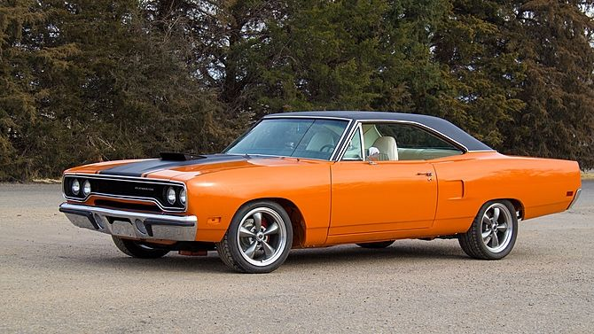 the__shop_'s tweet photo. The iconic '70 Plymouth Roadrunner in Vitamin C Orange for #MuscleCarMonday https://t.co/xg2uX8whxY