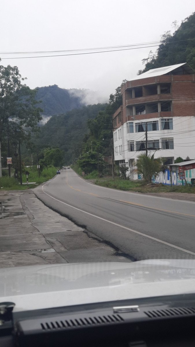 KevinRu70255901's tweet photo. De vuelta por esta linda zona de la selva central... camino a satipo... espero encontrarme con esas lindas amistades y pasarla rico.. https://t.co/37EiOpO48j