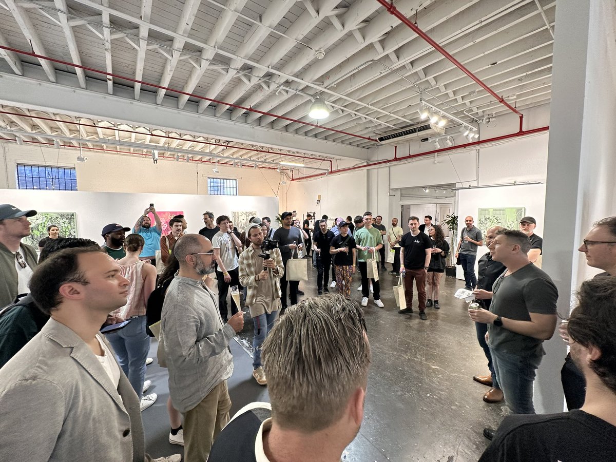 Still kinda can't believe almost 500 people showed up at our creative lab in Red Hook for the @artmatrco x <a href="/zancan/">zancan 🌿</a> x @NFT__Collective ORGANIC MATR exhibition opening last week 

🤯🤯🤯🤯🤯

👇