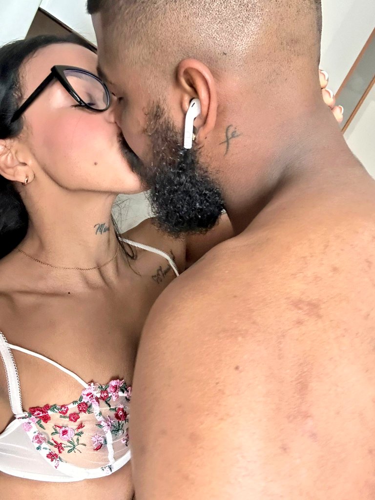 bestcouple99's tweet photo. 💋 https://t.co/4BWLun4F0y