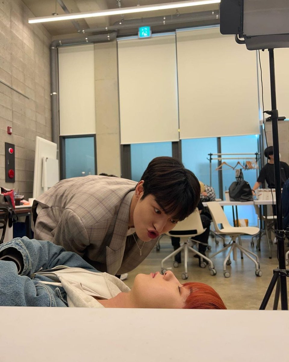 OmegaXColombia's tweet photo. [#KEVIN]

¡¡¡Hwichan hyung Feliz cumpleaños!!! ¡¡Que tengas un feliz día!!>^<☺️
Feat. Yechan

#오메가엑스 #OMEGA_X #케빈 #KEVIN #ForX_Colombia https://t.co/P4P4KZYo0d