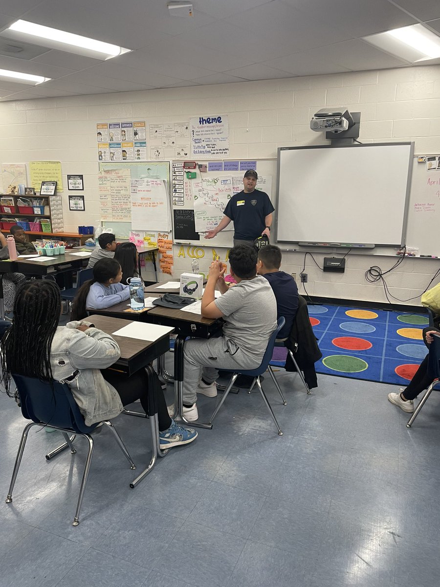 MrsFranklin18's tweet photo. Had a parent come in for Career Week this morning to teach us all about being a firefighter! 🧑‍🚒🚒 We even got to try on his hat! @rhandrewselem https://t.co/tqig5NsRu1