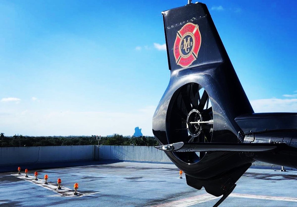 MartinCountyFR's tweet photo. Kudos to our #Lifestar crew, who took a Martin Co. woman, in need of specialty #care, dozens of miles for treatment.
Pilot Aaron Pavesi, Flight Medic Cory Righter & Flight Medic Brian Wesson flew from Cleveland Clinic Martin North to Memorial Regional in Hollywood on April 8. https://t.co/8pzJHR1tOM