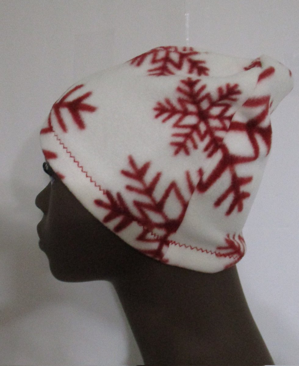 CjHats's tweet image. I was wearing shorts on Saturday and today I&apos;m wearing my winter hat! #springproblems #winterhat #aprilsnow #etsy etsy.me/3mDWSy8