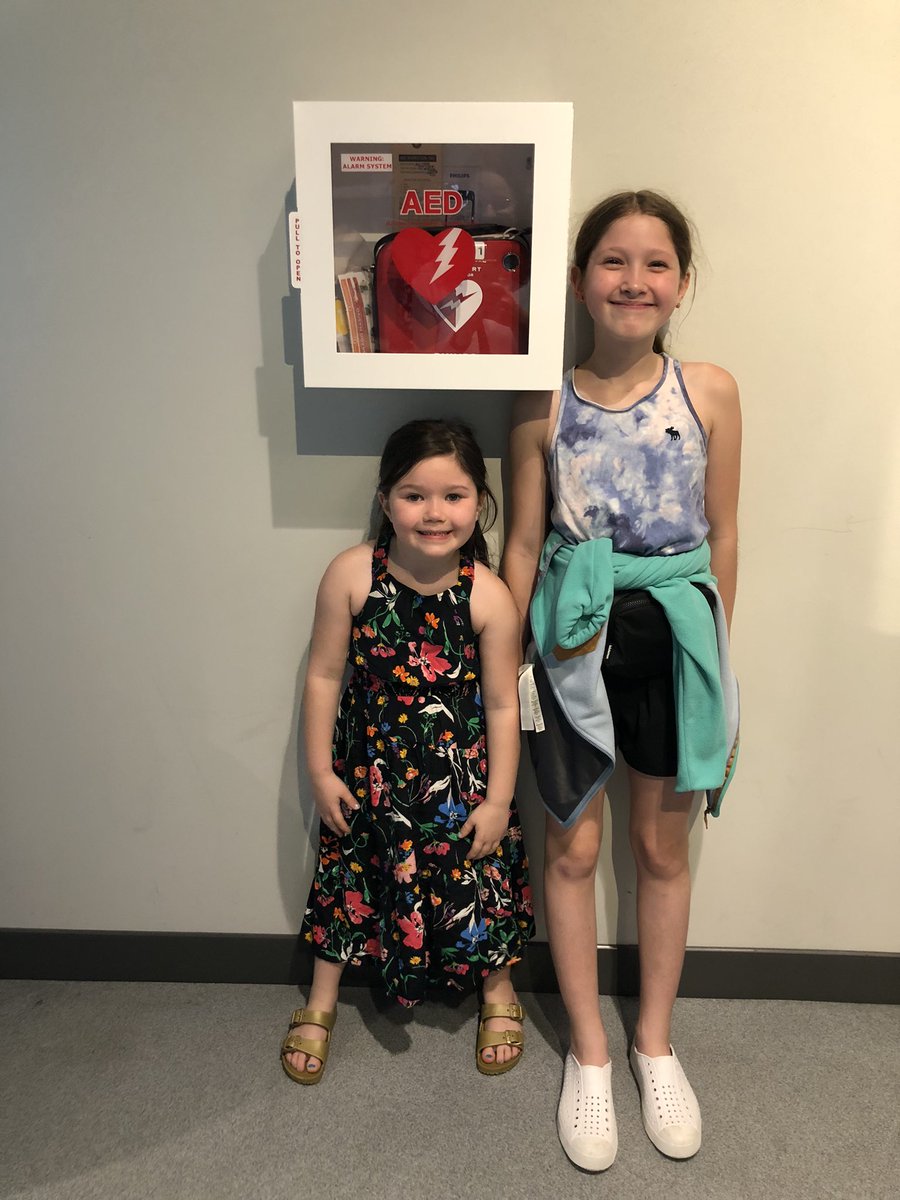 SelfiesWithAEDs's tweet photo. These cousins spotted AEDs on their Spring Break at @CMAquarium and Sunken Gardens. Where have you seen an #AED recently? #selfieswithaeds https://t.co/kLuGfGixyU