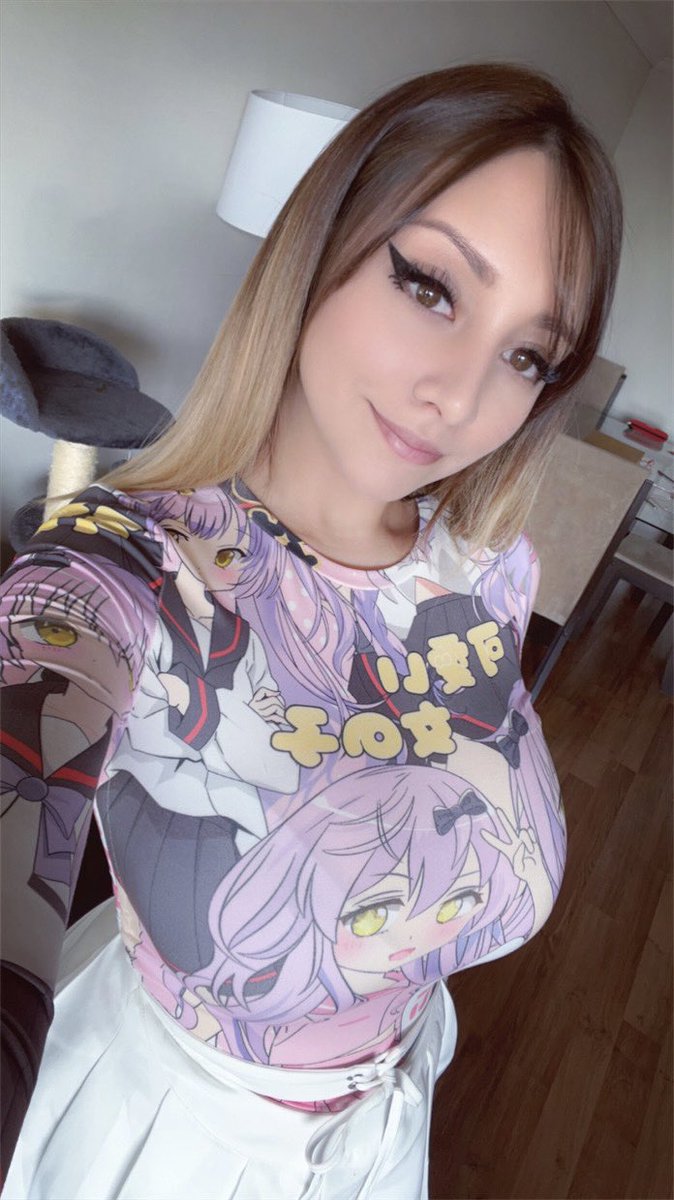 neonncaat's tweet photo. Fue un reto ir con falda a #gamercity pero se logró🥹💕 https://t.co/XPKsWW1emT