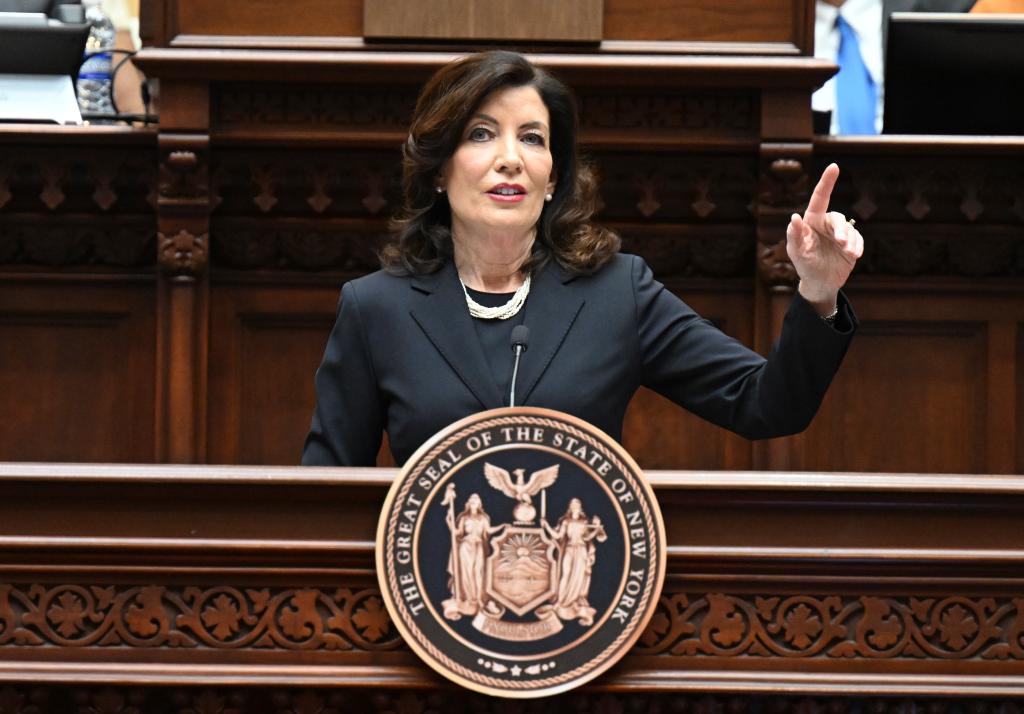 nypost's tweet image. Albany Dems, Hochul reach deal on bail reform: report trib.al/A6FrYzY