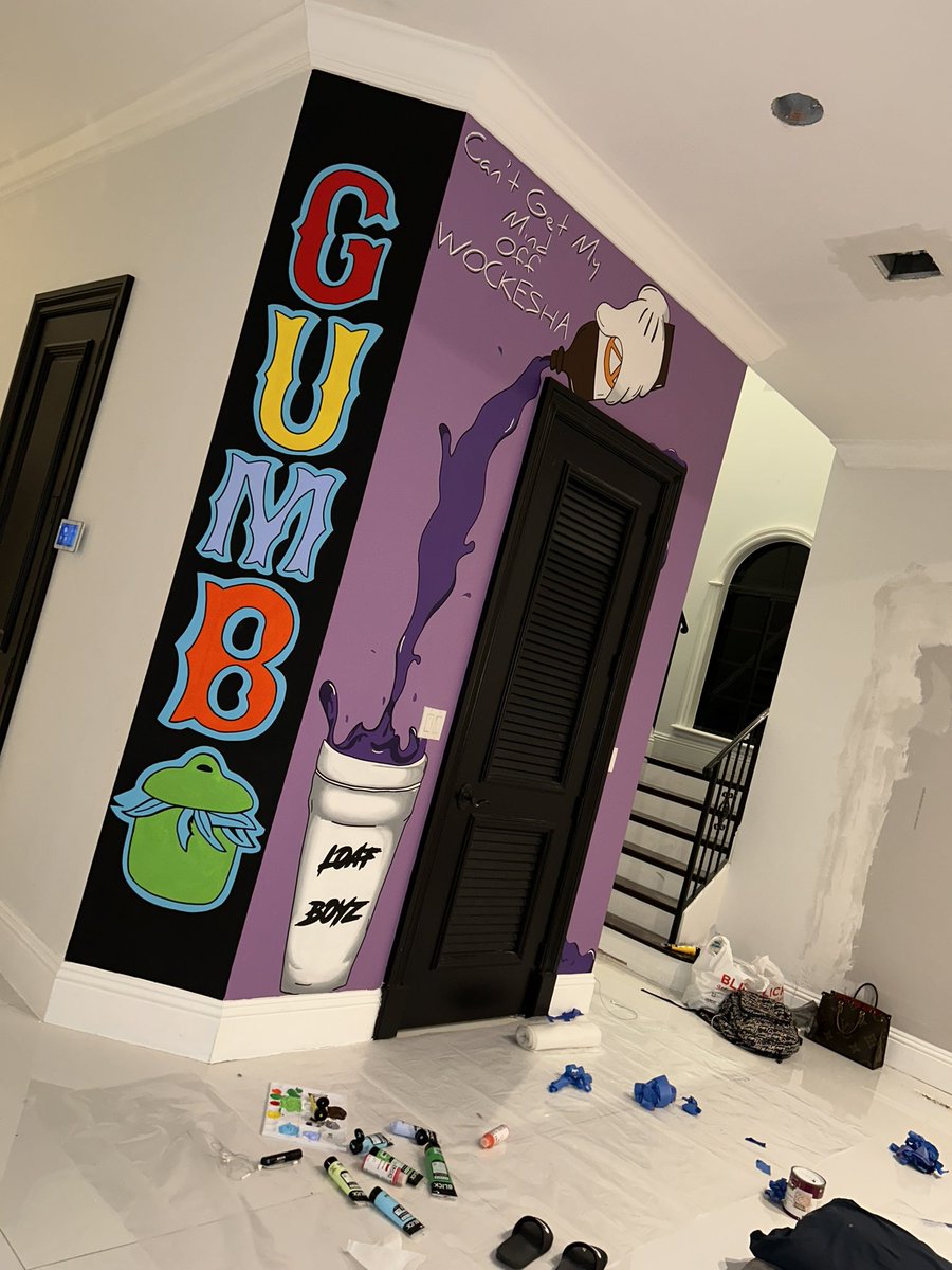 1tlashae's tweet image. When moneybagg yo flew me out me 2 paint his house 🥹 23 day solo project 🎨