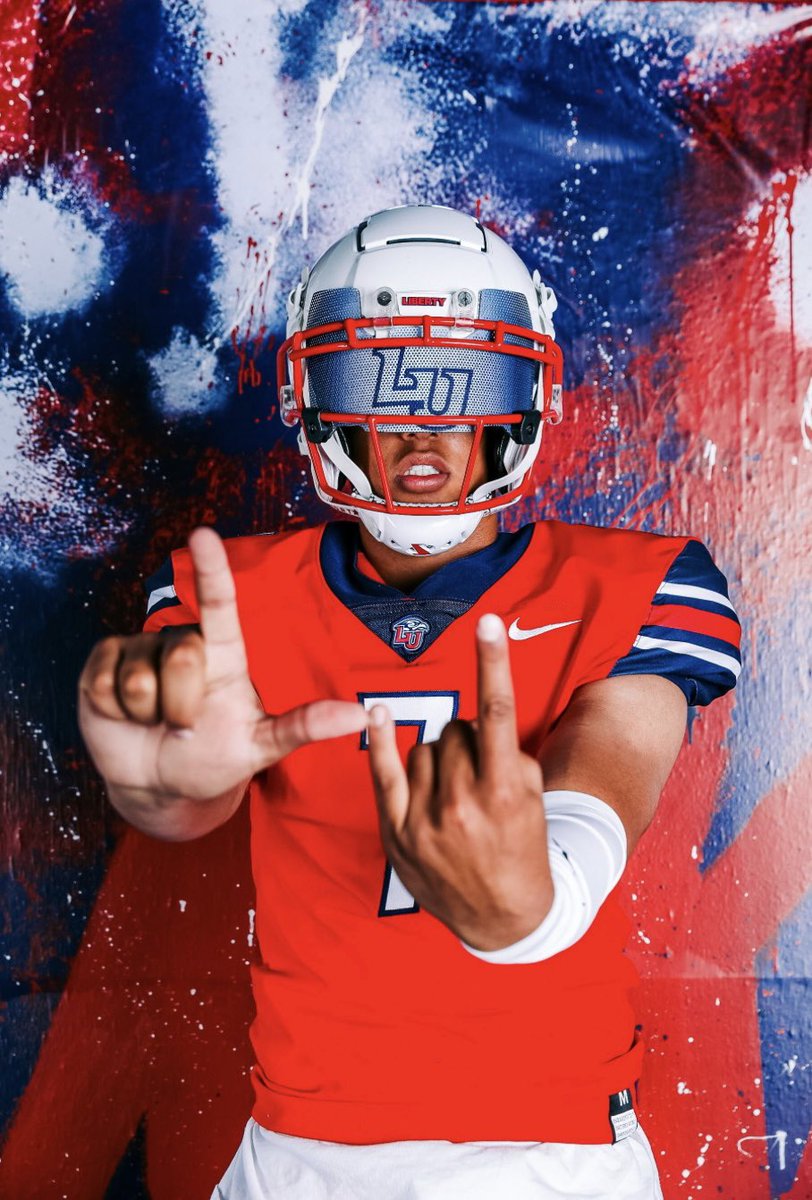 _BraxtonThomas's tweet photo. Thanks for having me this weekend! @LibertyFootball @LUFBRecruiting @CoachChadwell @willykorn @Coach_D13 @CoachLinam @RamsRhsFootball @BrodyWiseman @larryblustein @MohrRecruiting @gridironjrj https://t.co/6L2iitOE6p