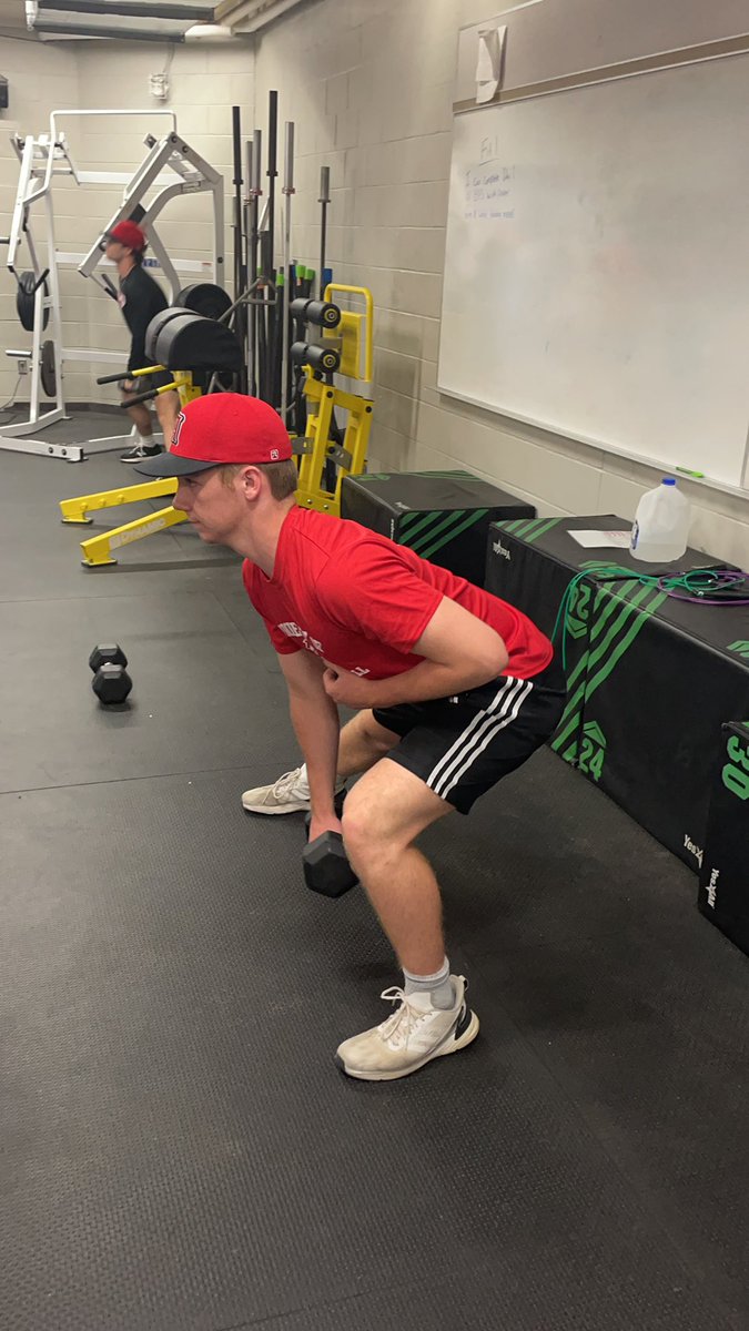 Great form <a href="/bkuenkel7/">Ben Kuenkel</a> …great teacher <a href="/sieg_jake/">Jake Siegenthaler</a> from @ETSEliteCV